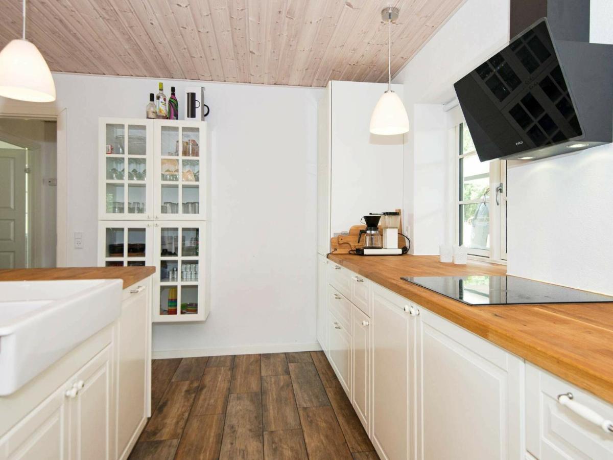 10 Person Holiday Home In Glesborg Εξωτερικό φωτογραφία