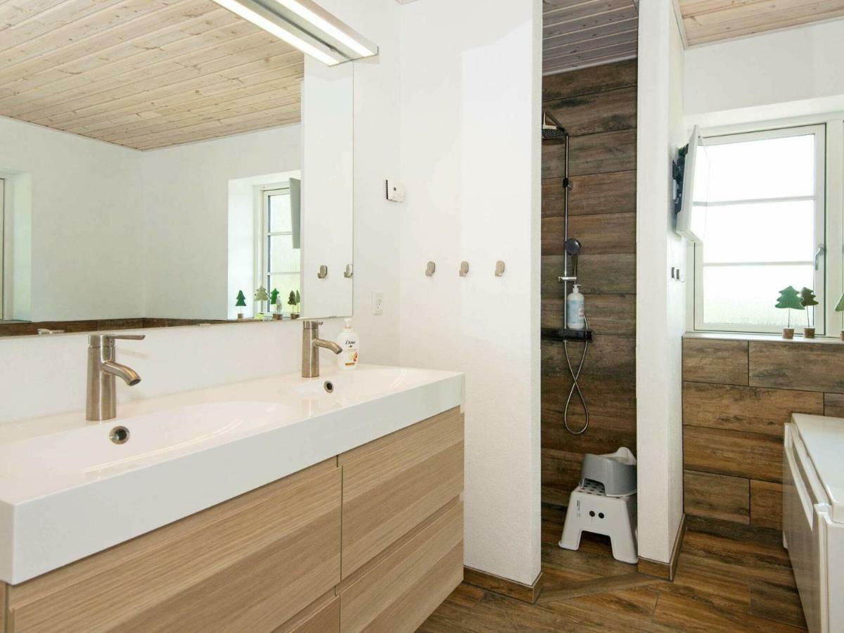 10 Person Holiday Home In Glesborg Εξωτερικό φωτογραφία